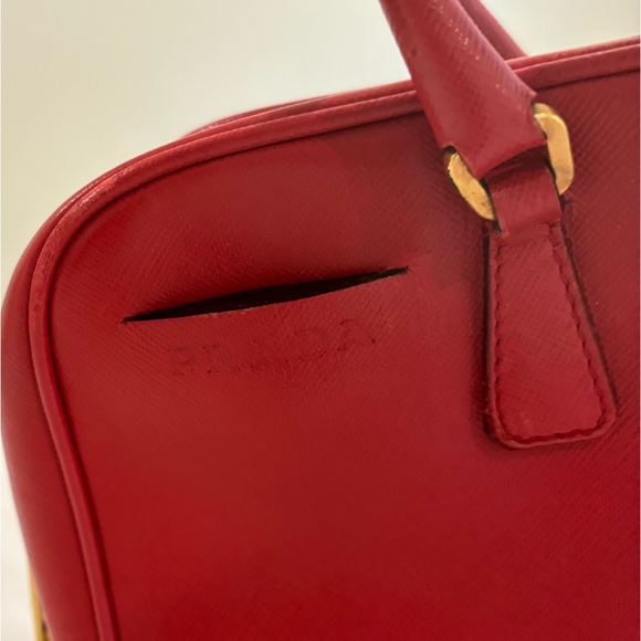 Prada bag - Picture 3 of 5
